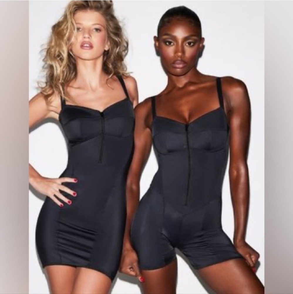 **NWT** SKIMS GLAM ONESIE Romper in Onyx NEW - Picture 7 of 11